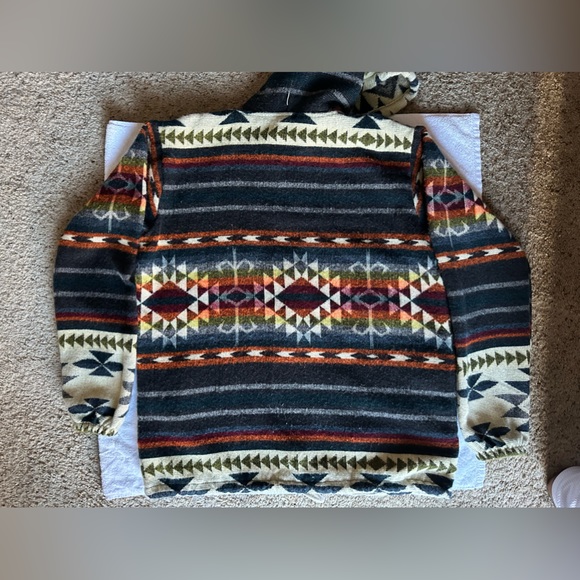 Native print zip up - Picture 10 of 11